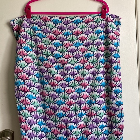 Justice mermaid tail beach towel - Picture 8 of 11